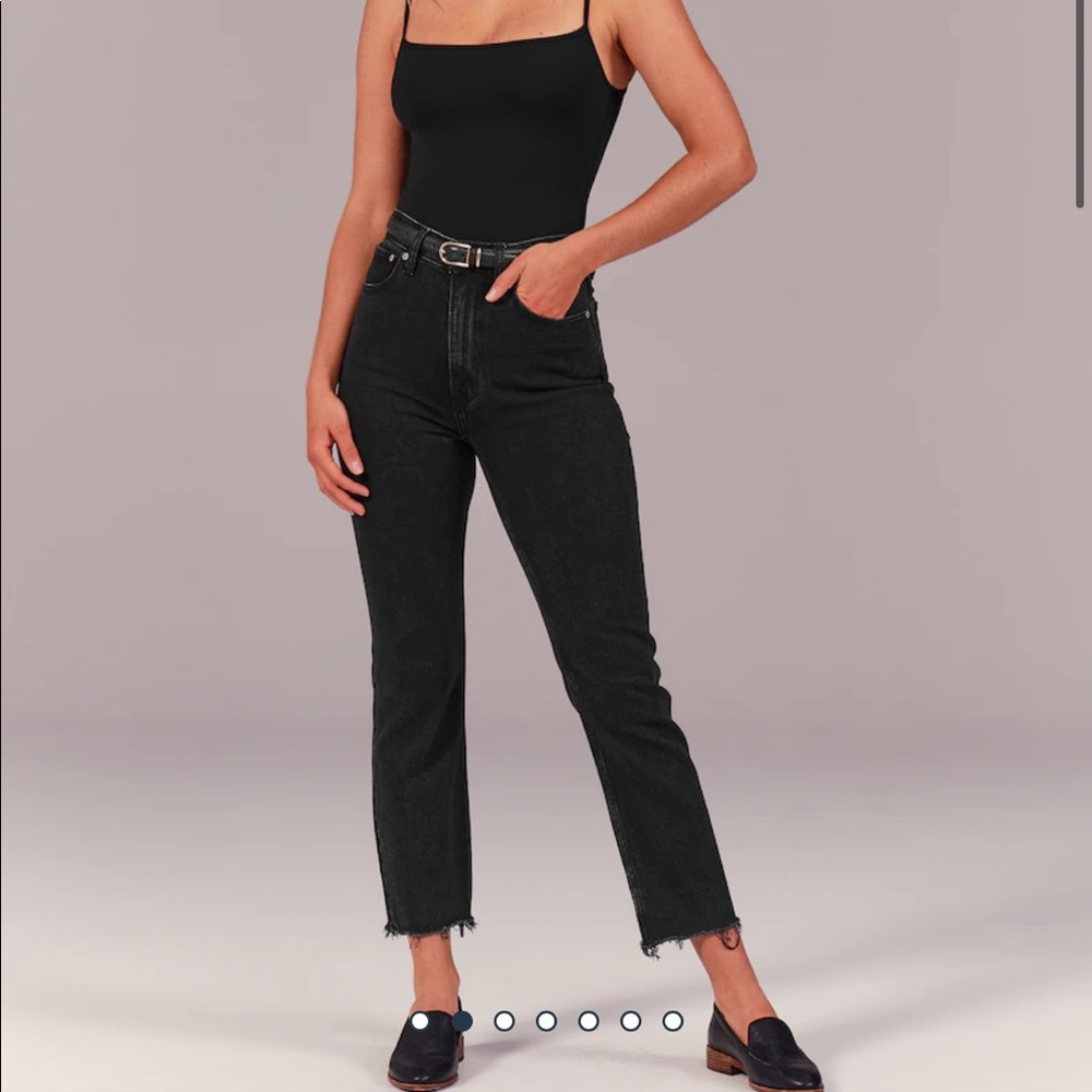 A&F Ankle Straight Jeans🖤FREE SHIP